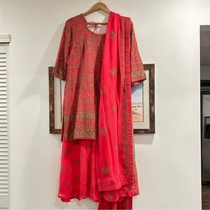 3 Piece Traditional Indian Outfit Kurta with Trousers and Dupatta Pink and gold